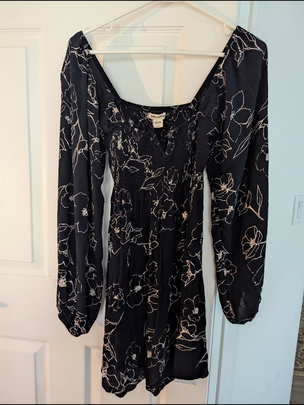 Billabong Black Floral Long-Sleeve Smocked Dress